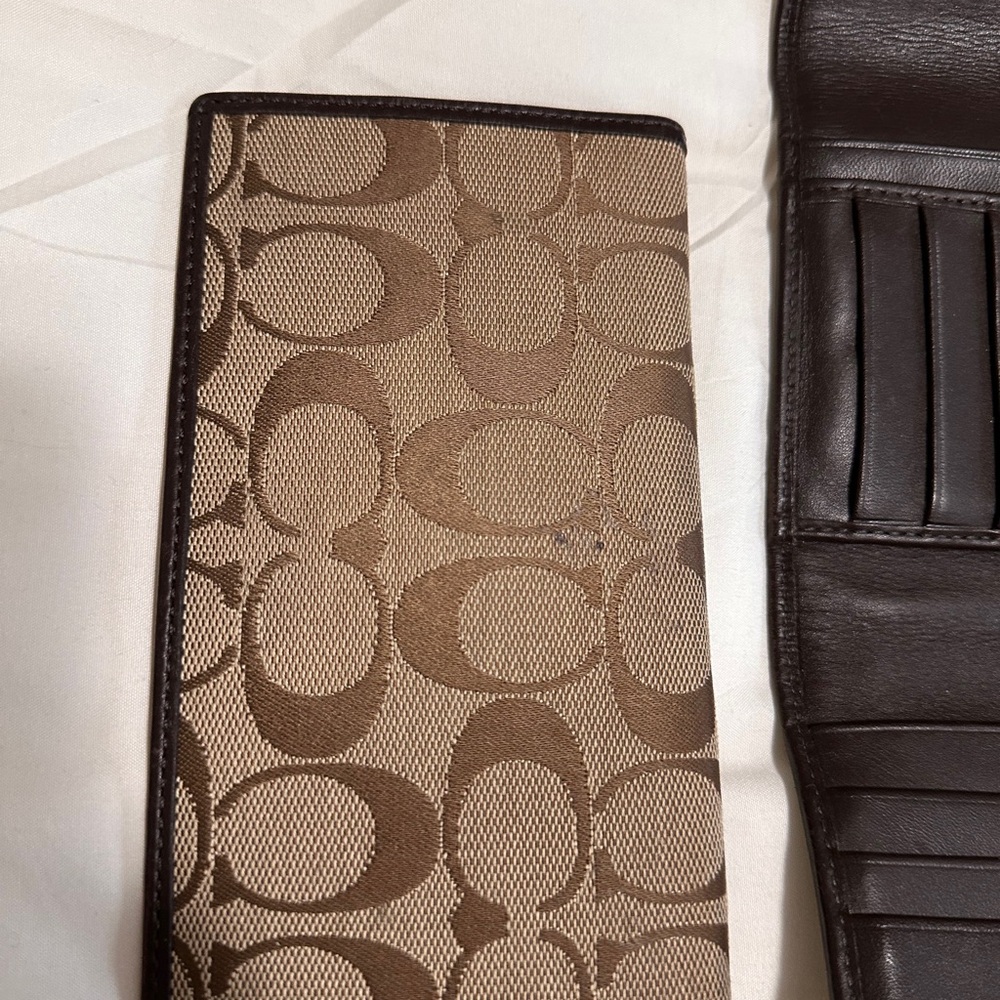 Vintage Coach Brown and Tan Wallet with checkbook insert. - Picture 6 of 8